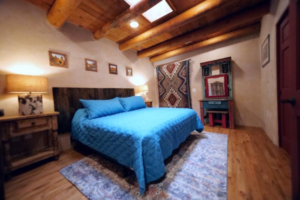 Magical Santa Fe Stay, Minutes From Town Square, Sleeps 4, Includes Free Parking And Outdoor Hot Tub! 外观 照片