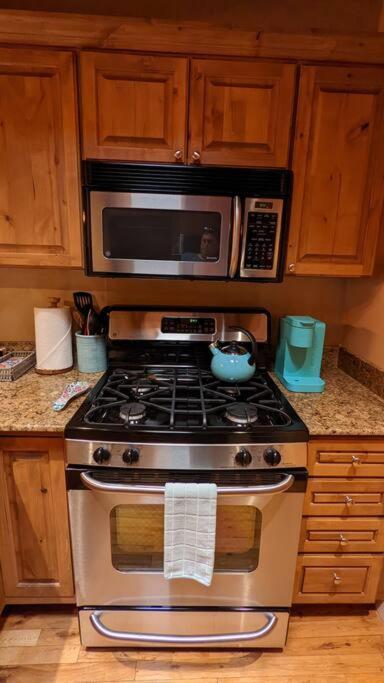 Magical Santa Fe Stay, Minutes From Town Square, Sleeps 4, Includes Free Parking And Outdoor Hot Tub! 外观 照片