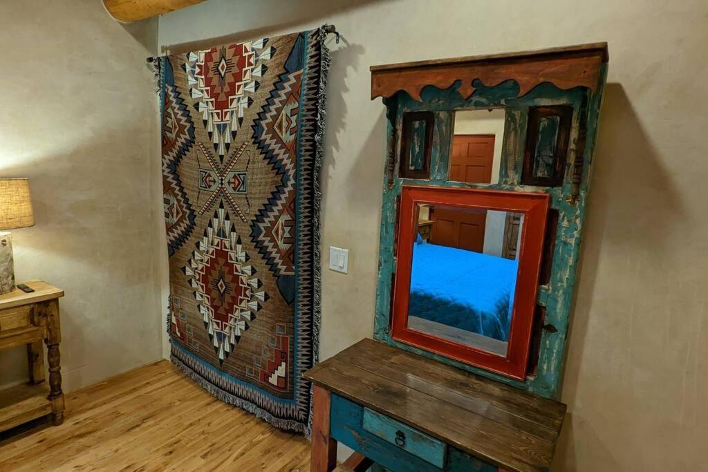 Magical Santa Fe Stay, Minutes From Town Square, Sleeps 4, Includes Free Parking And Outdoor Hot Tub! 外观 照片